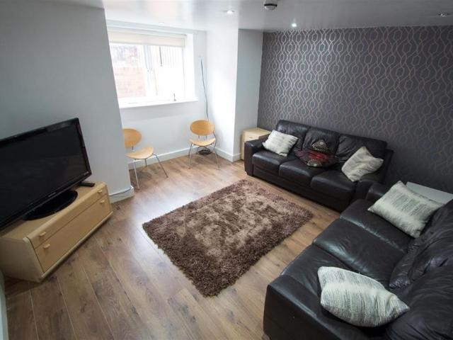 House for rent in Beckett Park, Headingley