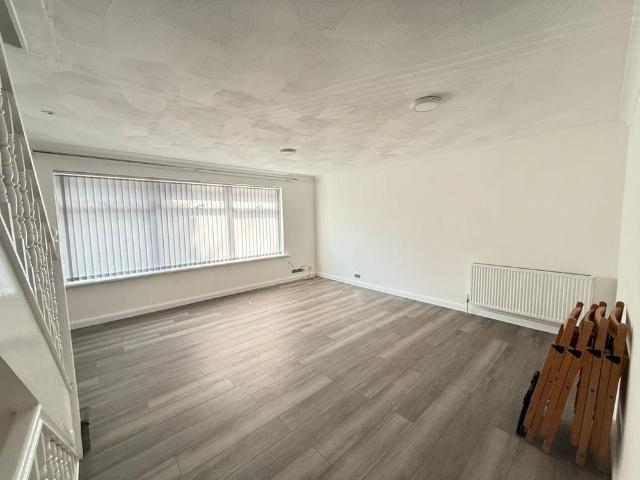 House for rent in London Borough of Croydon, Waddon