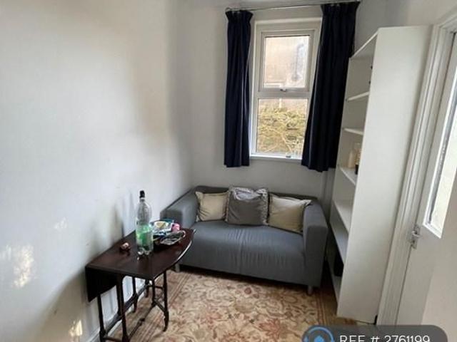 House for rent in Civic Centre, Falcon Lodge