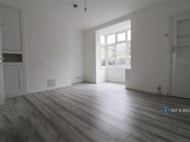 House for rent in Farley Hill, Spring Park