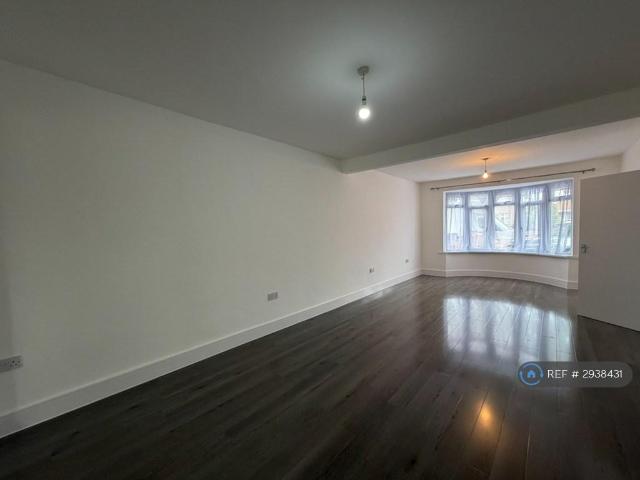 House for rent in London Borough of Ealing, Greenford