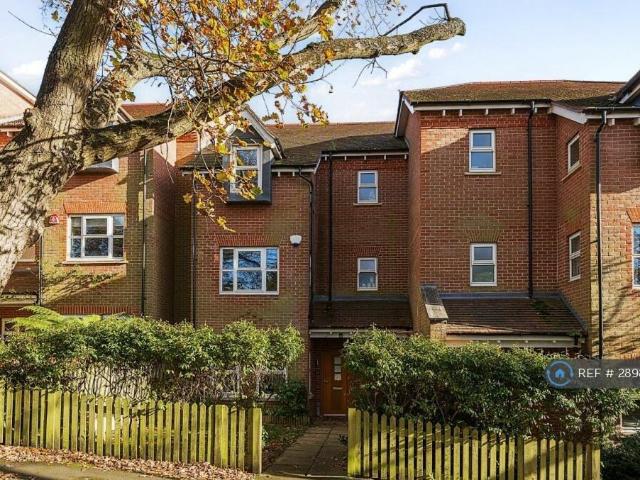 House for rent in West Finchley, Greater London