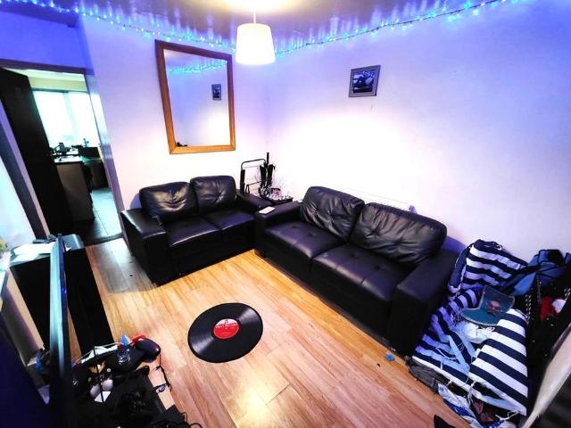 House for rent in Nangreaves, Wales
