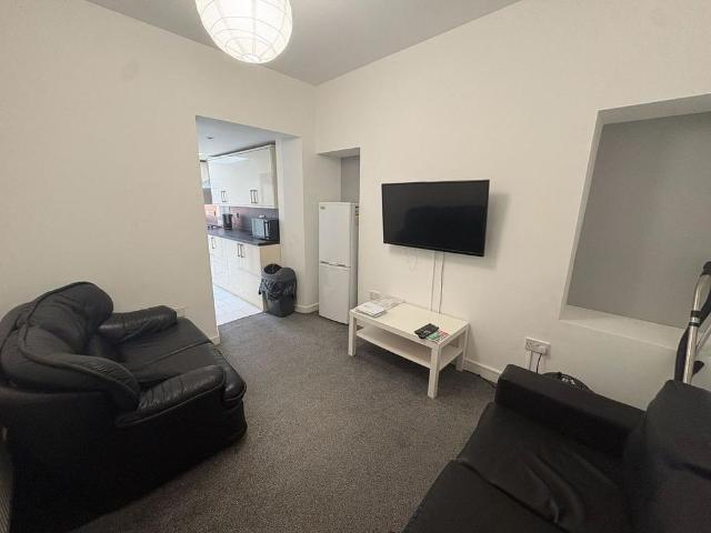 House for rent in Nangreaves, Wales
