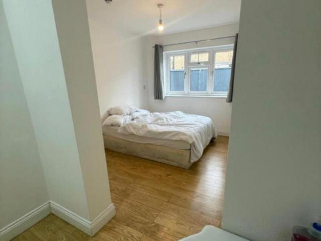 House for rent in London Borough of Ealing, Hanwell