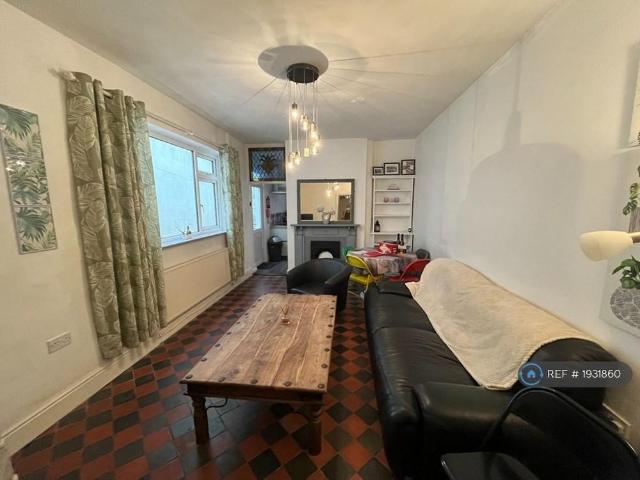 Room for rent in Nangreaves, Wales