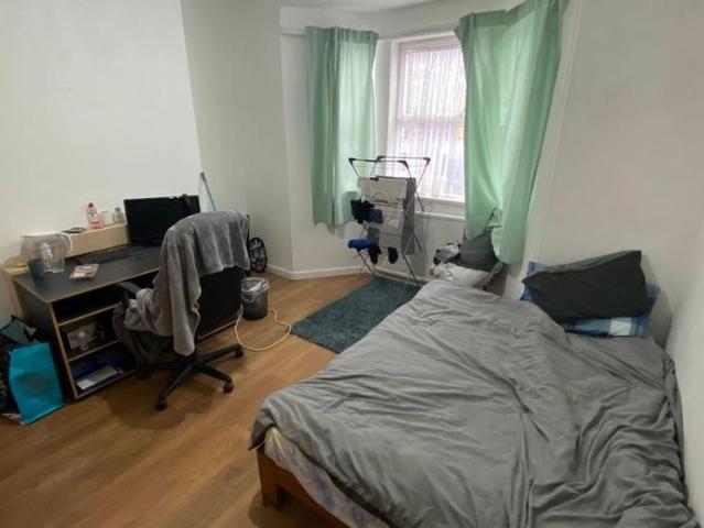 House for rent in Nangreaves, Wales