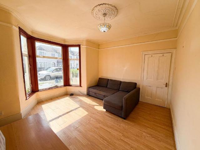 House for rent in Seven Kings, Greater London