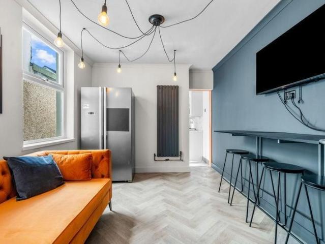 House for rent in Nangreaves, Wales