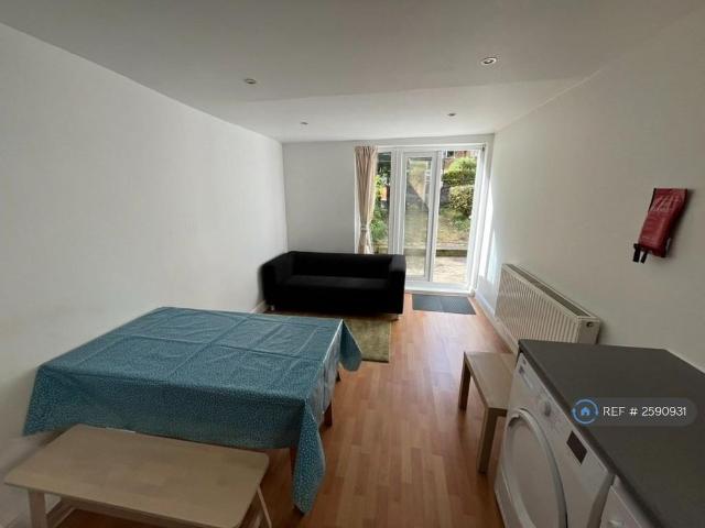House for rent in London Borough of Lewisham, Greater London