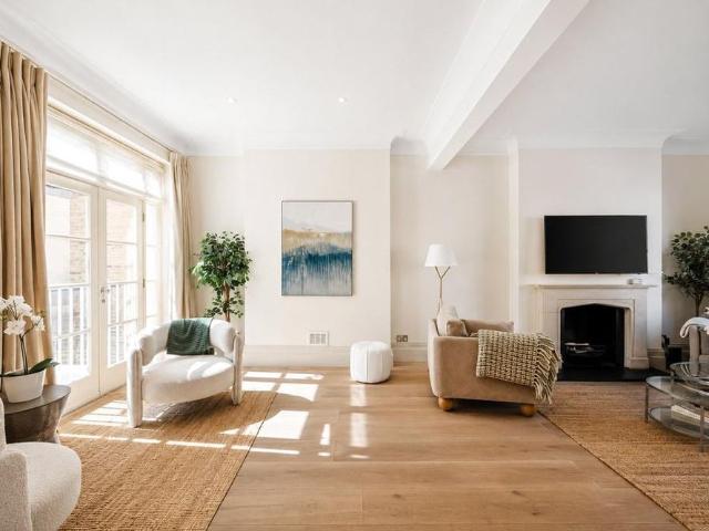 House for rent in Brompton, Greater London
