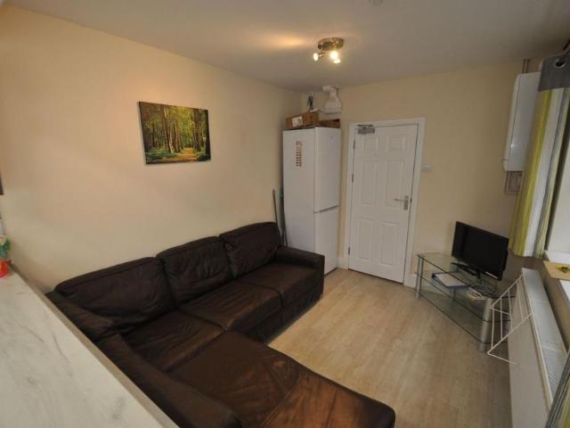 Room for rent in Nangreaves, Wales