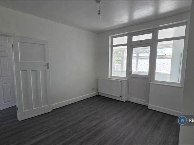 House for rent in Kingsbury, Greater London