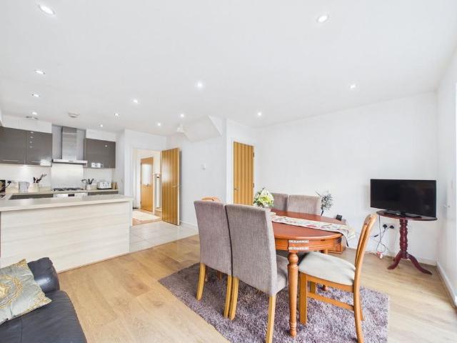 House for rent in Barracks, Canterbury