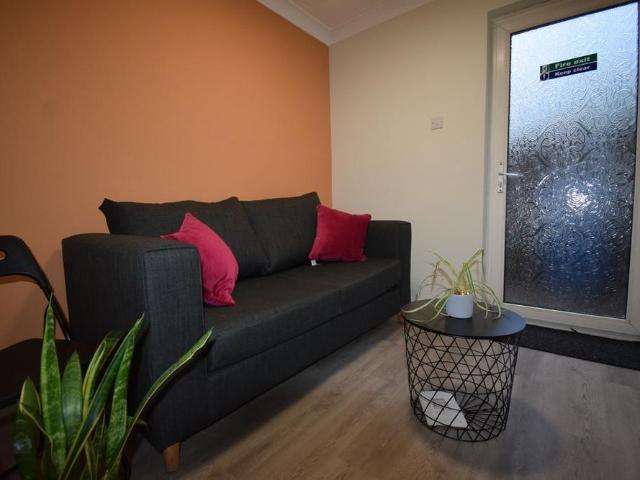 House for rent in Earlham Rise, East Bank
