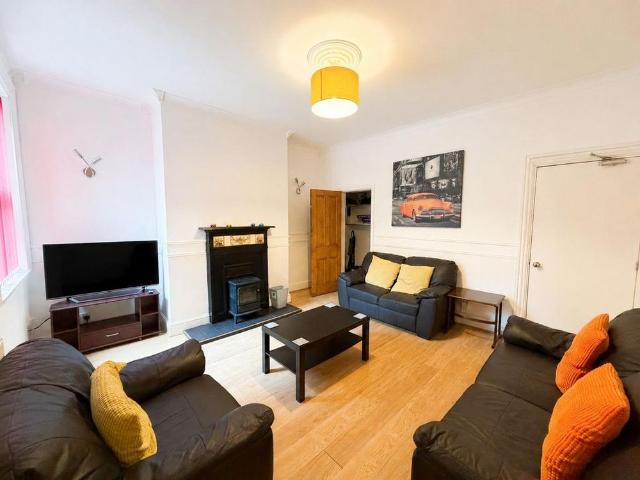 House for rent in Roby Mill, Lancashire