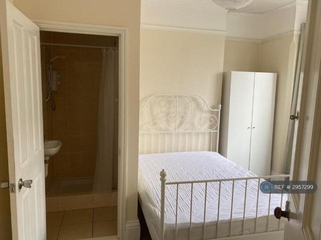 House for rent in Chesterton, Arbury