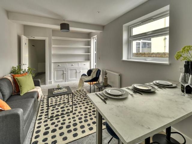 House for rent in Kingswood