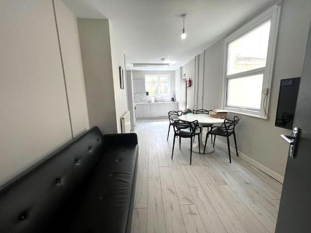 Room for rent in Nangreaves, Wales