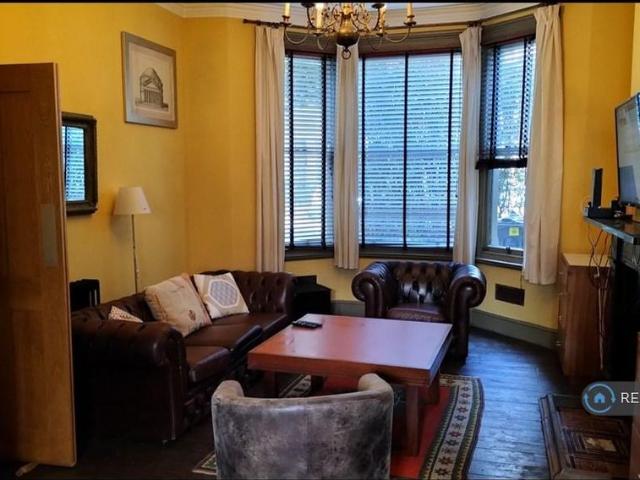 House for rent in Plasnewydd, Falcon Lodge