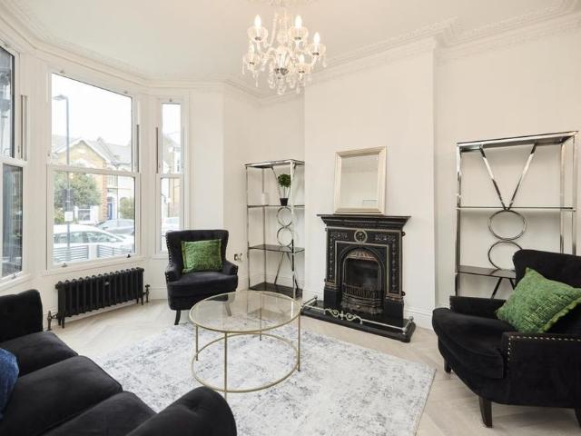 House for rent in Stoke Newington, Greater London