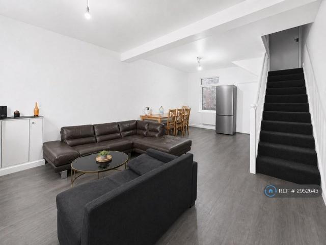 House for rent in Spring Park, Luton