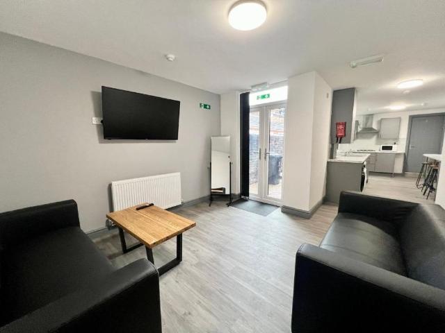 House for rent in Stoke, Stoke-on-Trent