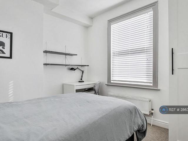 House for rent in Beckett Park, Headingley