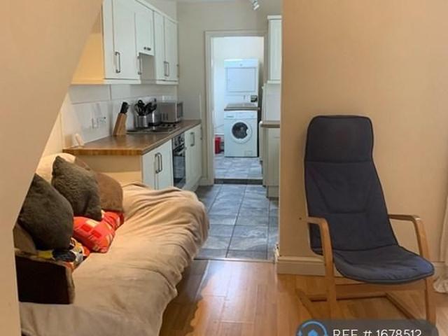House for rent in South Twerton, Dulcote