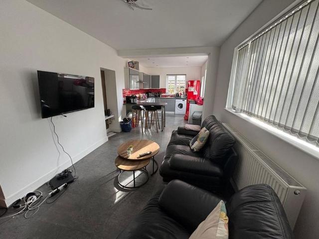 House for rent in Nangreaves, Wales