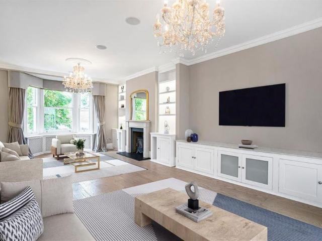 House for rent in Mortlake, Greater London