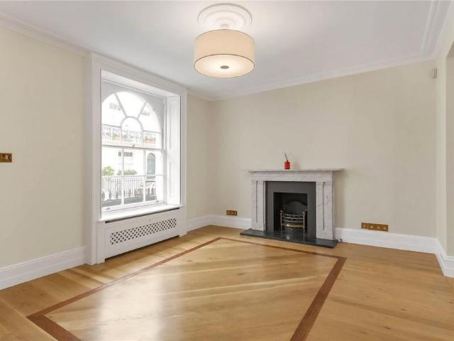 House for rent in Belgravia, Greater London