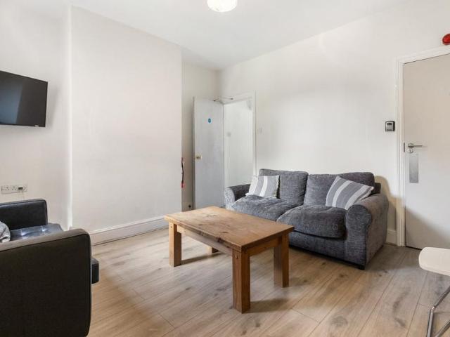 House for rent in St John's, Worcestershire
