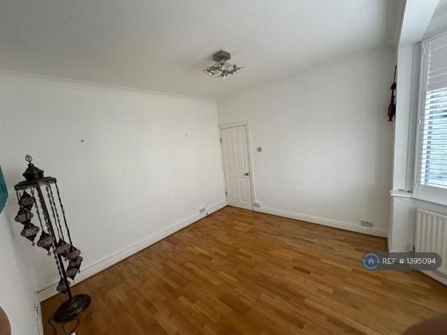 House for rent in Fairlop, Greater London