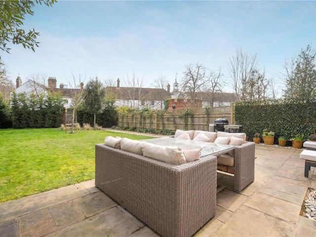 House for rent in Clewer Village, Windsor