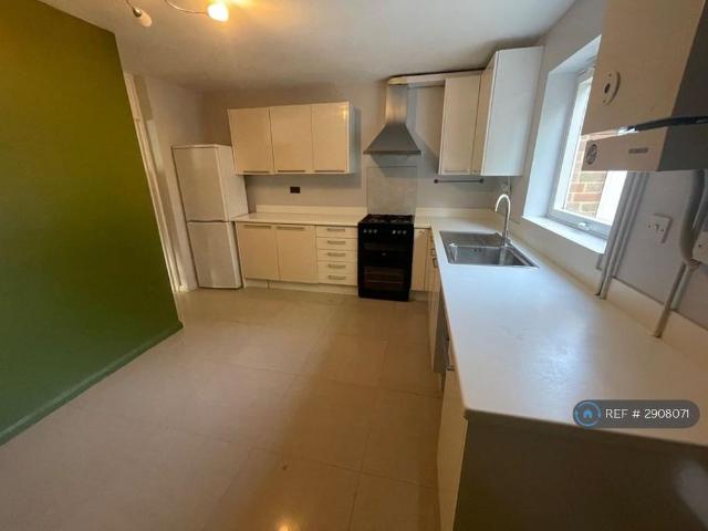 House for rent in London Borough of Hounslow, Spring Grove