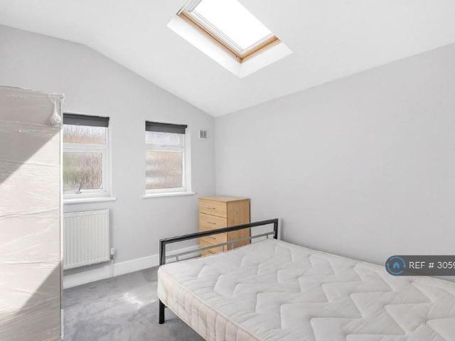 House for rent in Cossall Estate, Greater London