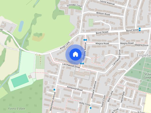 Townhouse for rent in Englefield Green, Runnymede