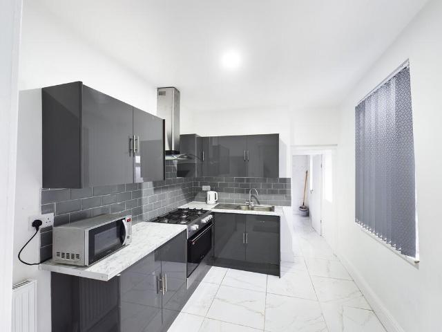 House for rent in Burslem, Stoke-on-Trent