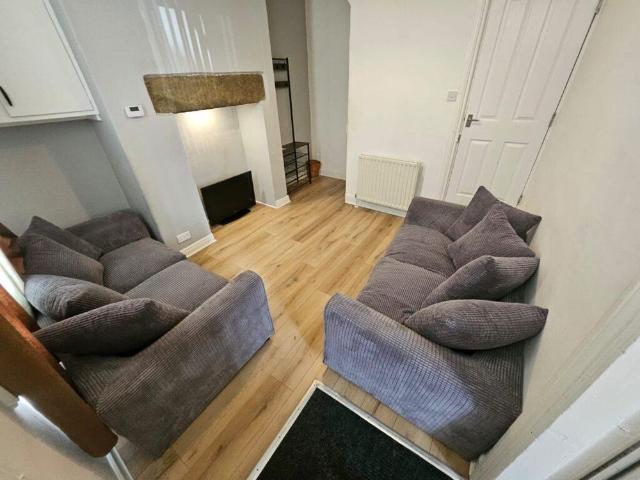 House for rent in Beckett Park, Headingley