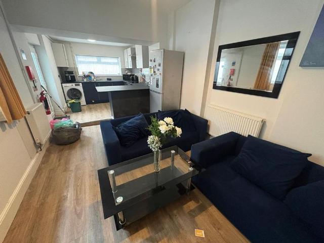 Room for rent in Mount Pleasant, Swansea
