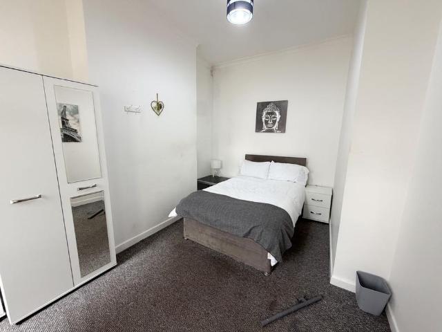 Room for rent in St Helens
