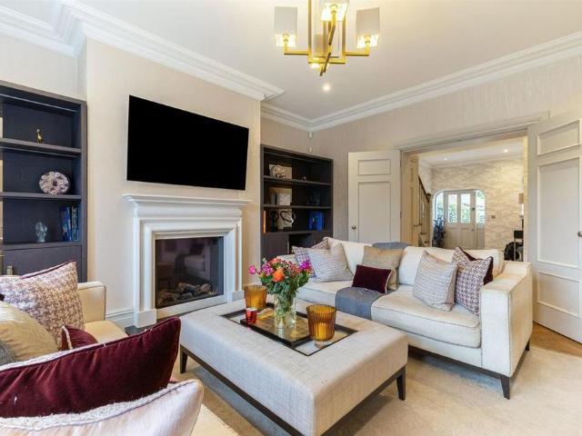 House for rent in Clewer Village, Windsor