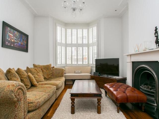 House for rent in Stockwell Park, Greater London