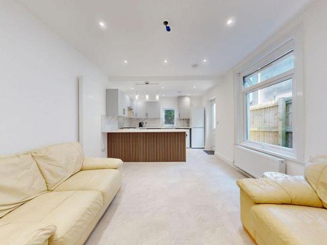 House for rent in Falcon Lodge, Wales