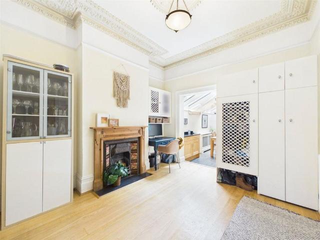 House for rent in Berrylands, Greater London
