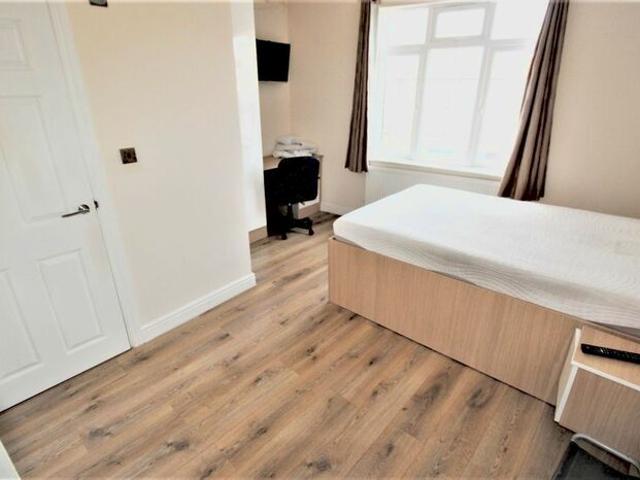 Apartment for rent in Ball Hill District Centre, Coventry
