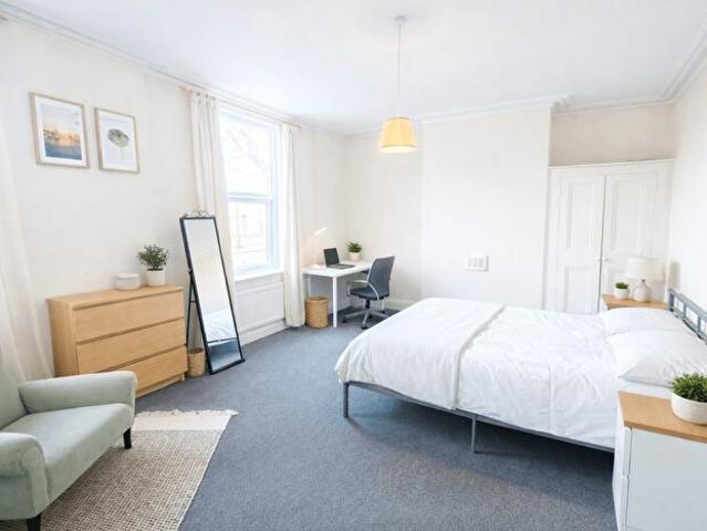 Apartment for rent in Old Lenton, Haddon
