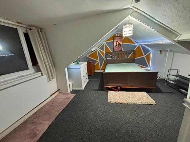 Apartment for rent in Nangreaves, Wales