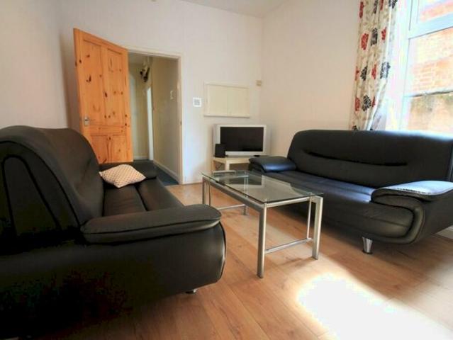 Apartment for rent in Ball Hill, West Midlands